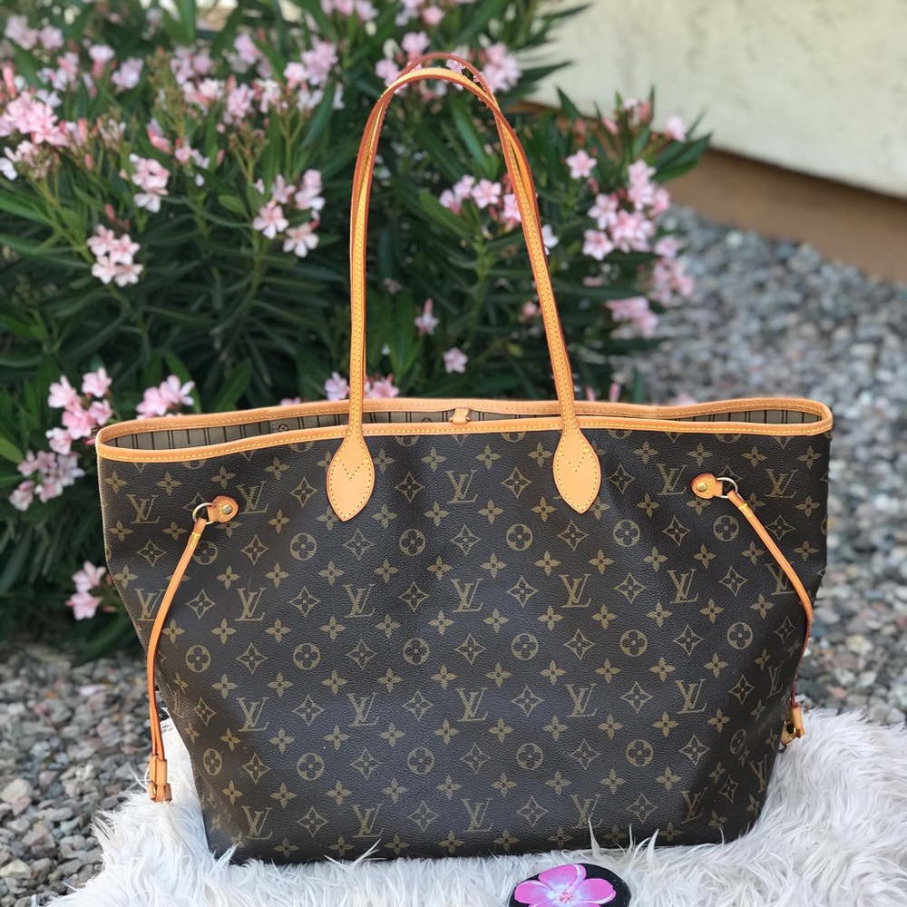 ✅✅Authentic Louis Vuitton Neverfull Gm